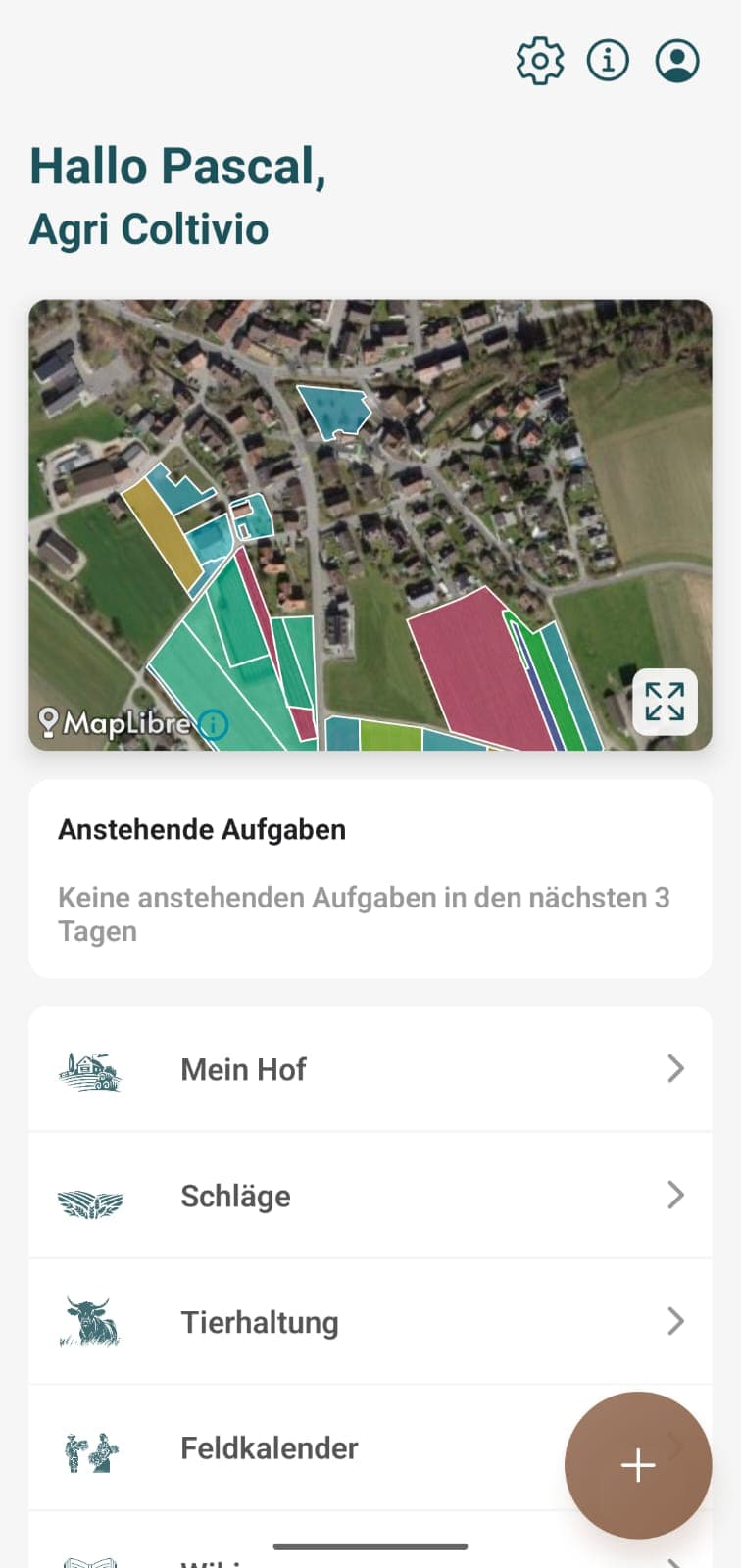 Coltivio-Startbildschirm mit der Hofkarte, den eingezeichneten Schlägen und den anstehenden Aufgaben